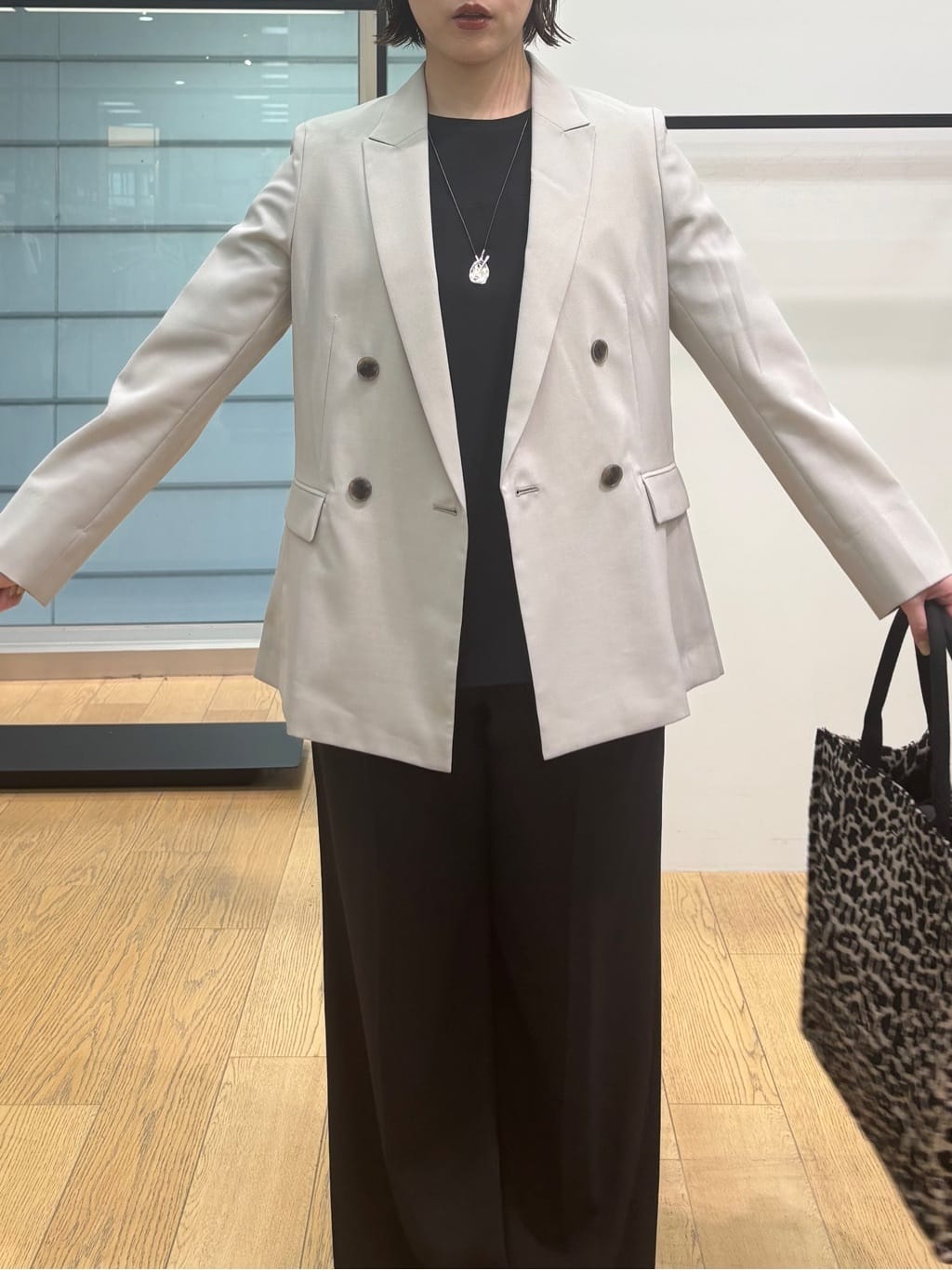 asamiさんの「INDIVI｜【セットアップ可能】ビスチェレイヤード風トップス」を使ったコーディネート