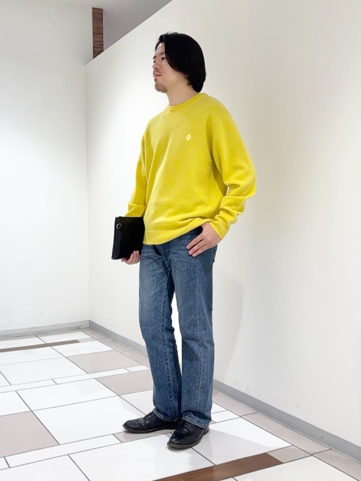 及川さんの「TAKEO KIKUCHI｜【Air Palette Knit】ワンポイント カラーニット プルオーバー」を使ったコーディネート