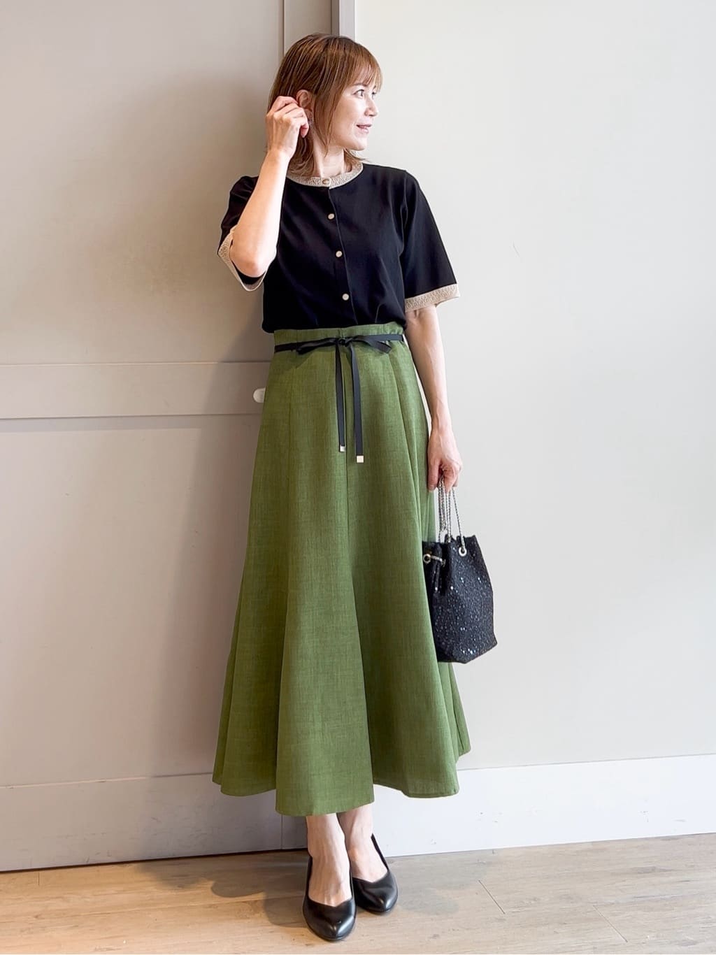 yamakoさんの「grove｜ドットで華やぐ　軽やかマーメイドスカート」を使ったコーディネート