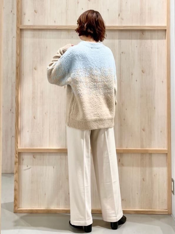 nakoさんの「THE SHOP TK｜バルキーブレンドヤーンニットプルオーバー」を使ったコーディネート