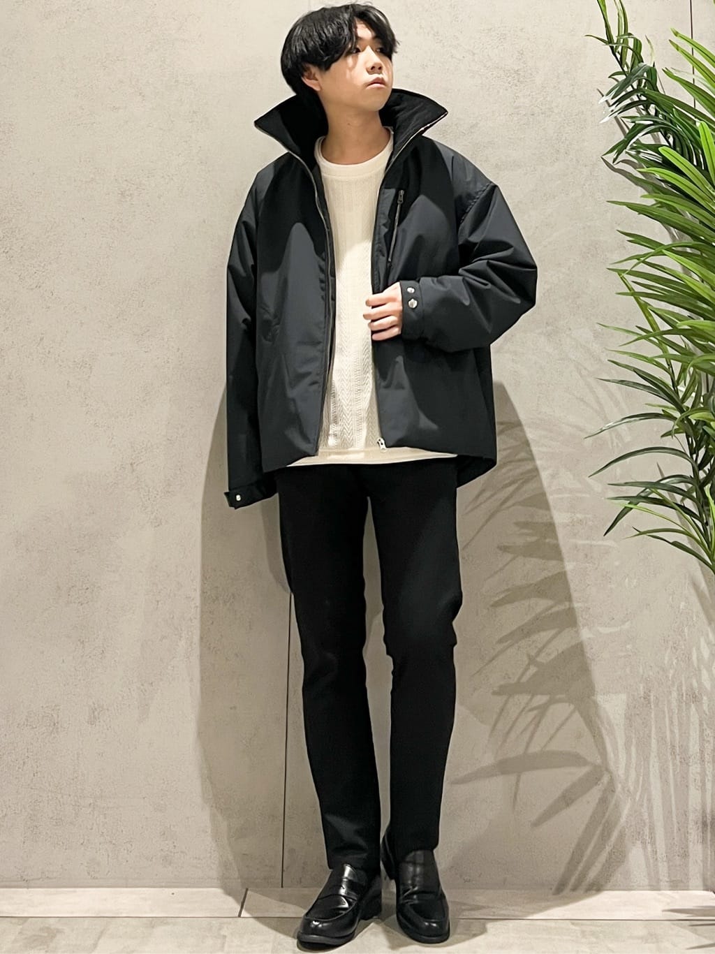 SHI-MAさんの「THE SHOP TK｜【心地良い、滑らかさ】レイヤード風ケーブル ニットソー 【洗濯機OK】」を使ったコーディネート