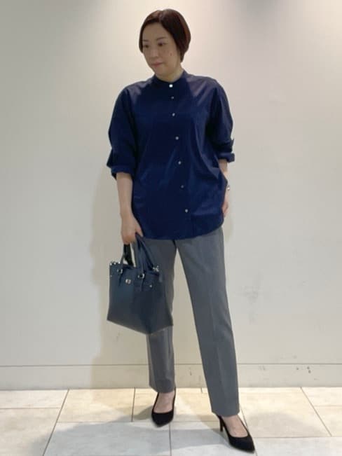 フミさんの「Reflect｜【さらっと一枚で決まる／重ね着にもおすすめ◎】タックスリーブシャツブラウス」を使ったコーディネート