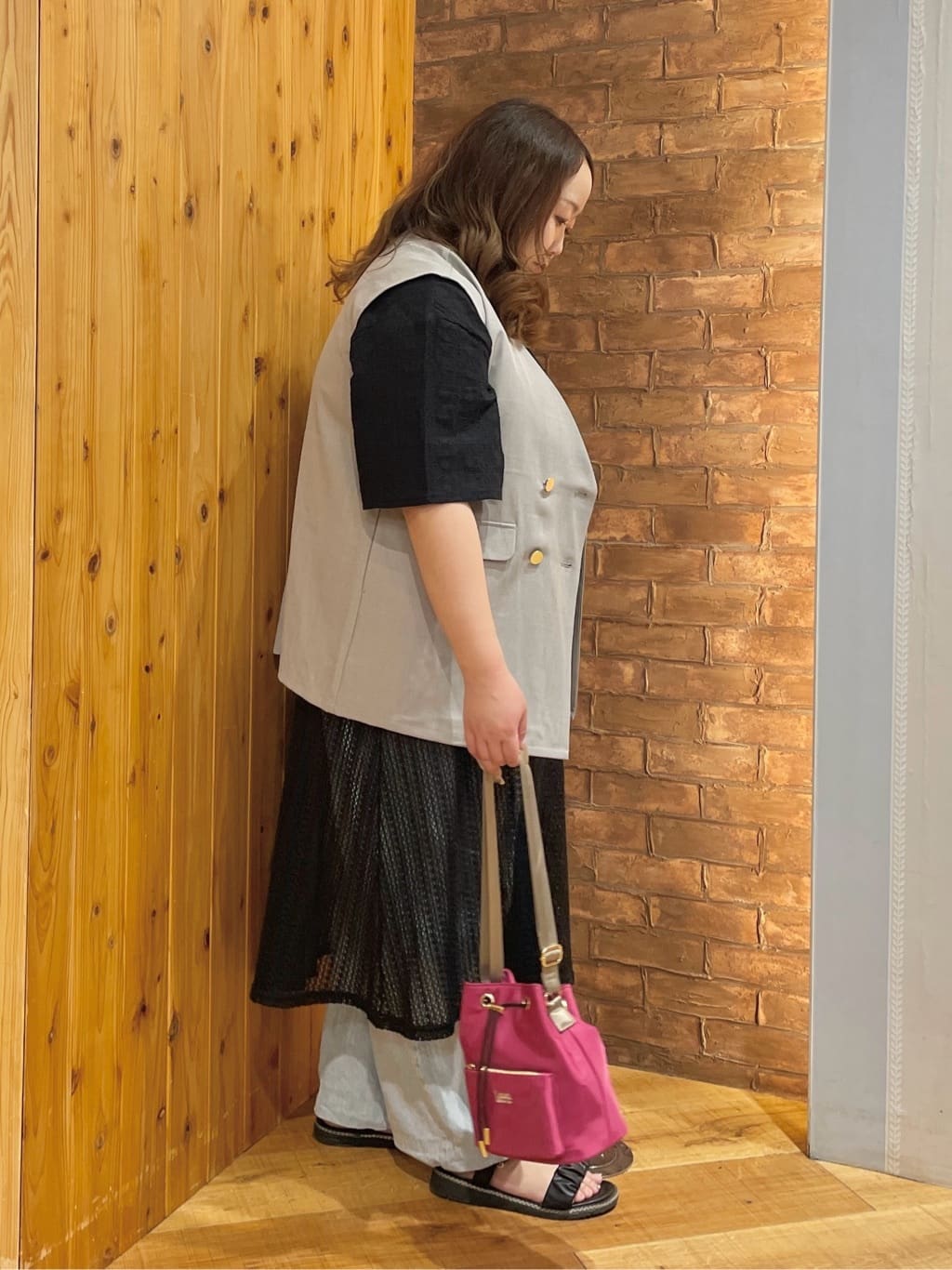 Risaさんの「SHOO･LA･RUE｜【S-LL/セットアップ可/洗濯後しわになりにくい】ダブルベスト」を使ったコーディネート