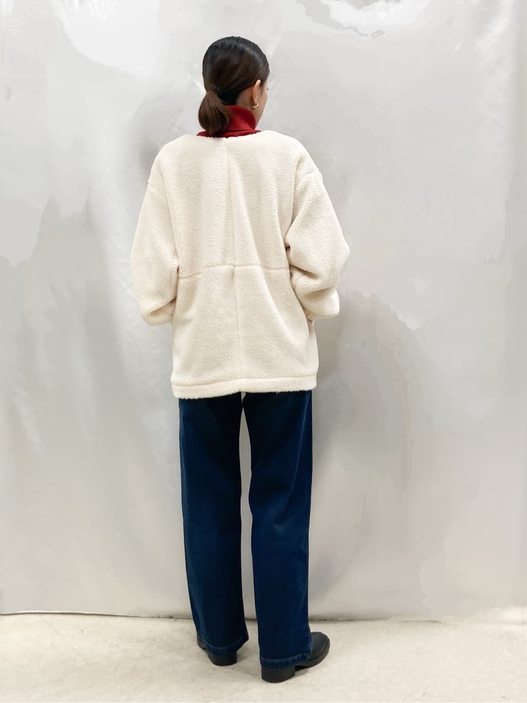 thさんの「SHOO･LA･RUE｜【洗濯機可】即サマになる ノーカラー ボアブルゾン」を使ったコーディネート