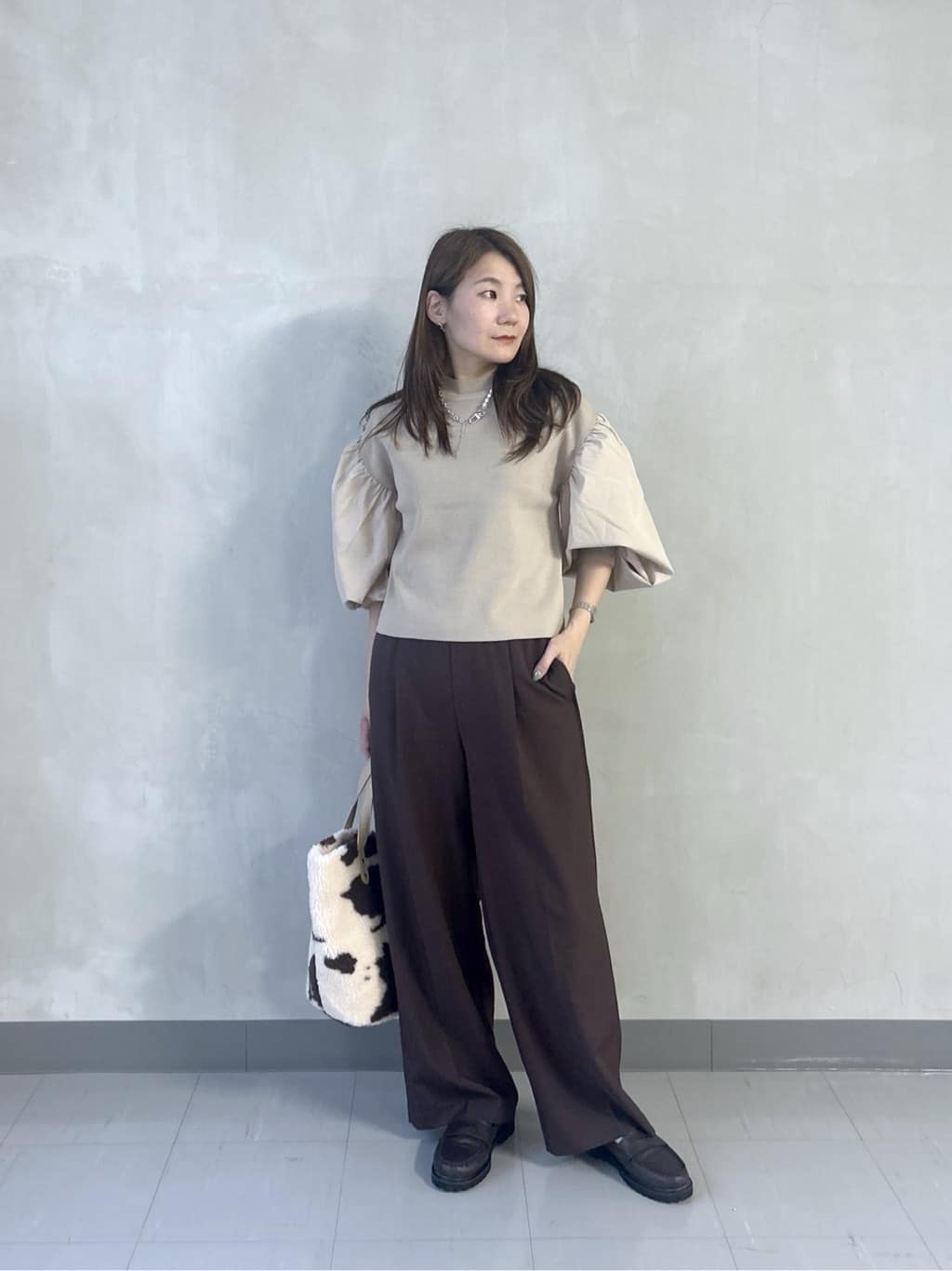 takaさんの「INDIVI｜Comfy SET UP｜イージーストレートワイドパンツ【セットアップ対応／通勤/カセット服】」を使ったコーディネート