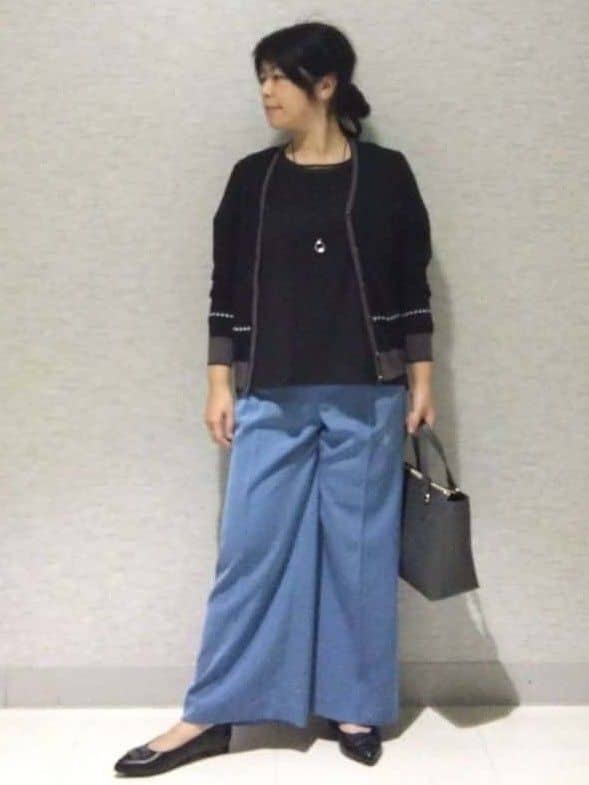 sakoさんの「Reflect｜【WEB先行カラーあり／手洗い可／アンサンブル可】バイカラーカーディガン」を使ったコーディネート