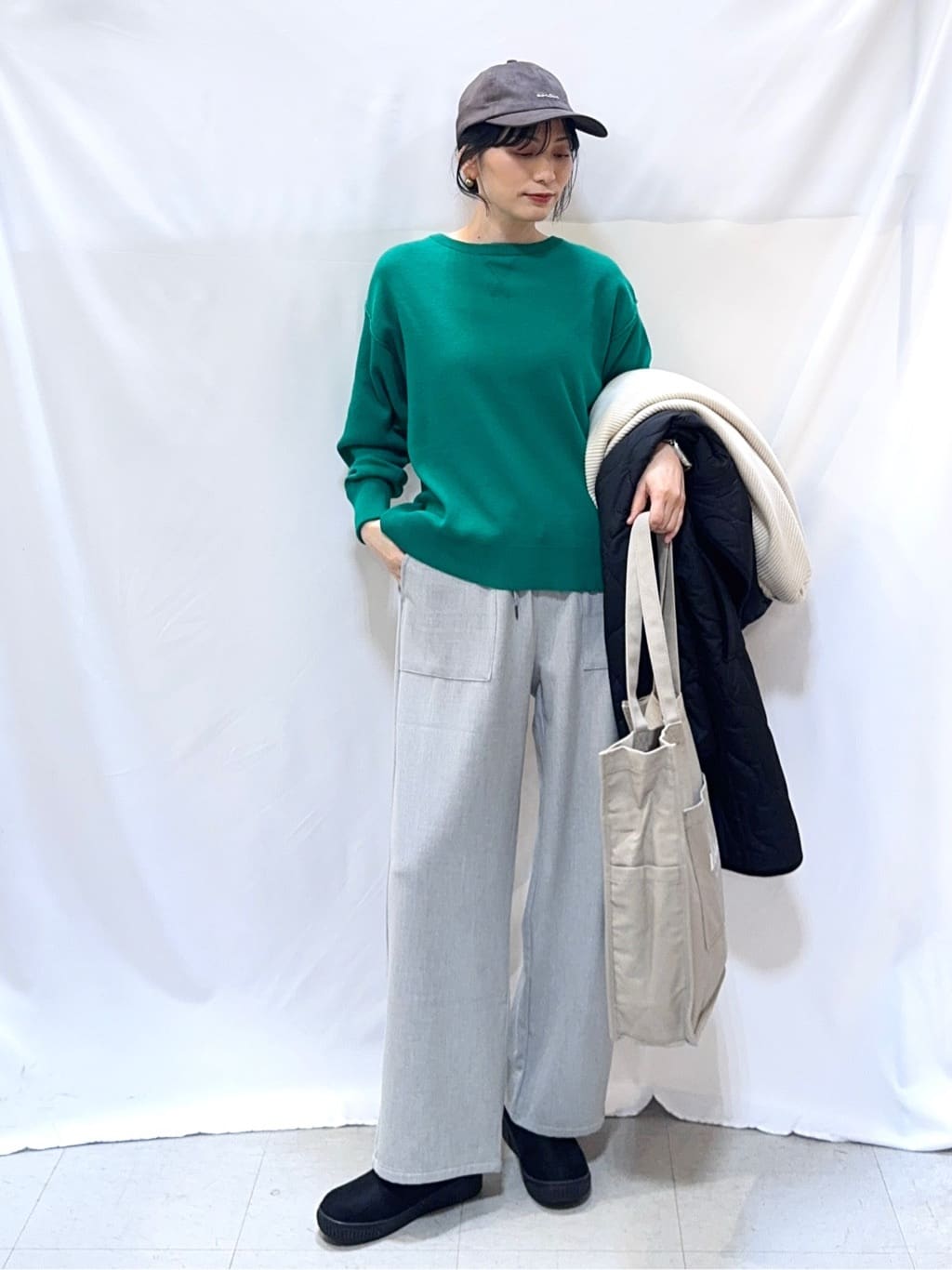 𝐇𝐢𝐫𝐨𝐦𝐢さんの「SHOO･LA･RUE｜【撥水/フード取り外し可】冬に嬉しいこだわり満載 ひょうたん柄キルトコート」を使ったコーディネート
