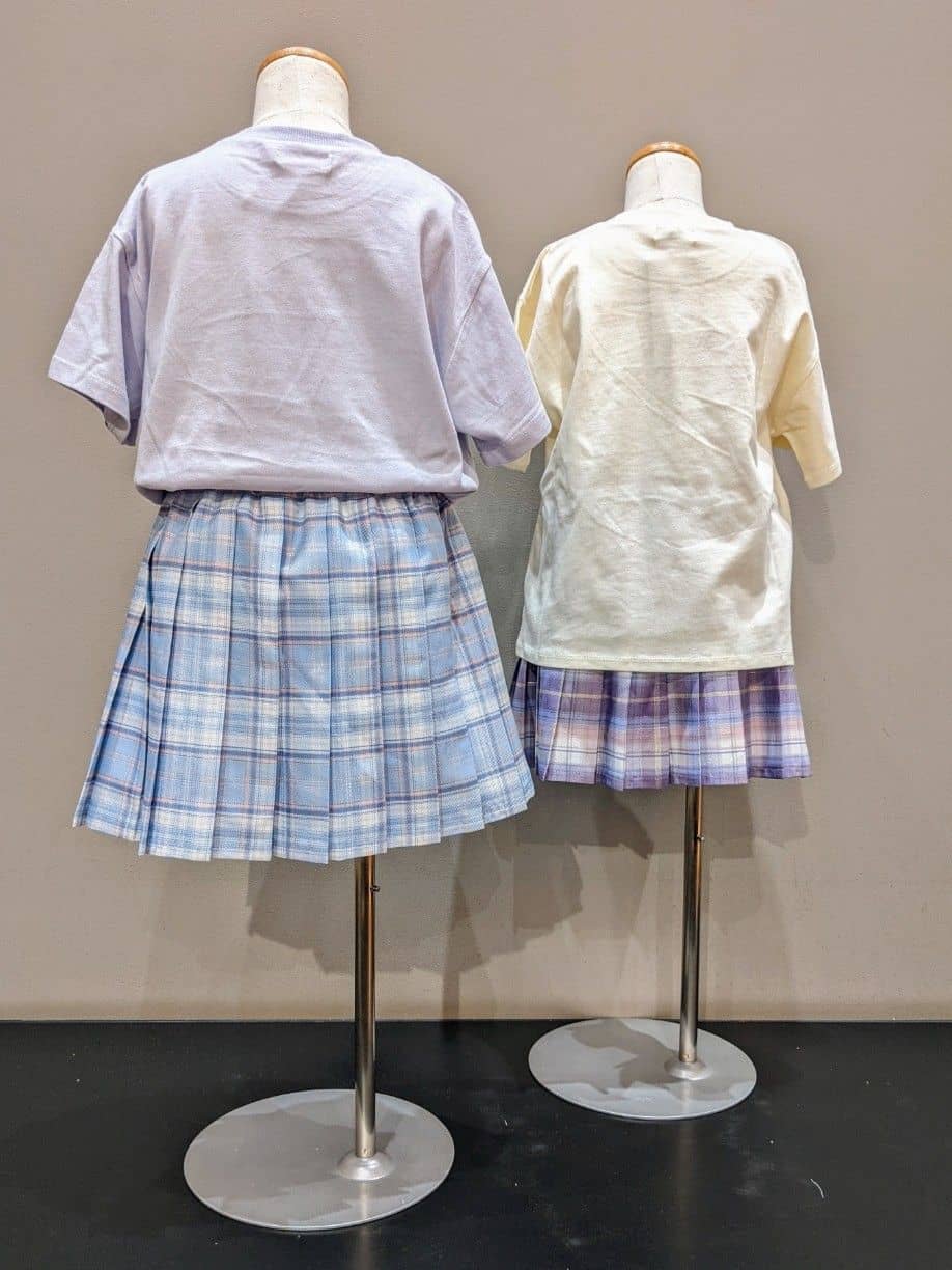 vacheさんの「SHOO･LA･RUE｜【100-150cm】刺繍ロゴ転写プリントGIRLSTシャツ」を使ったコーディネート