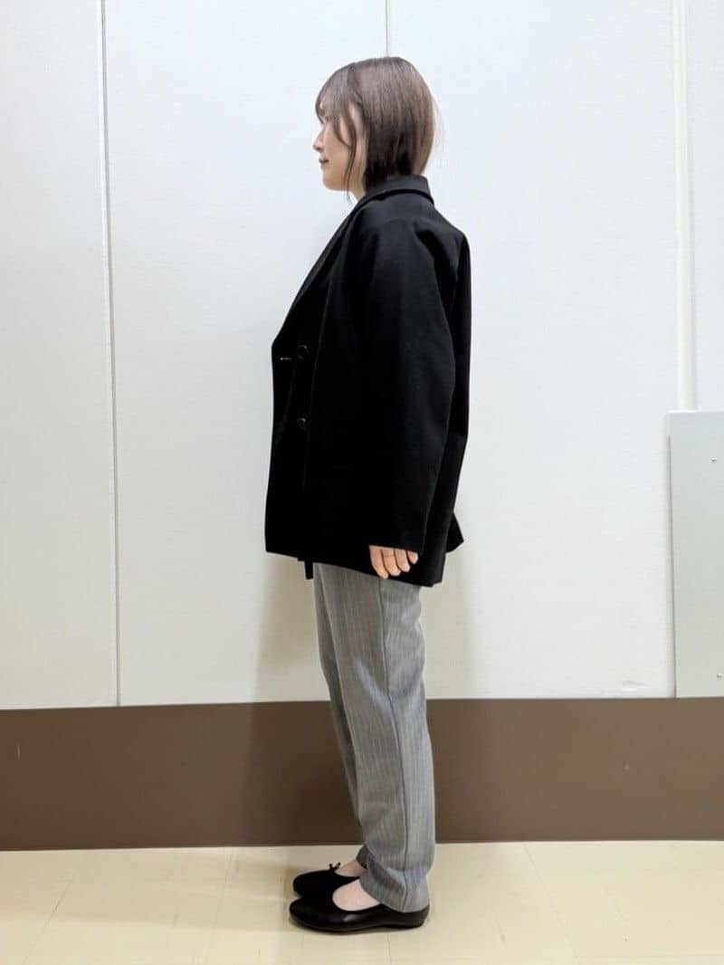 Rikoさんの「INDIVI｜【ウール混ラメ素材】Vネック煌めきニット」を使ったコーディネート