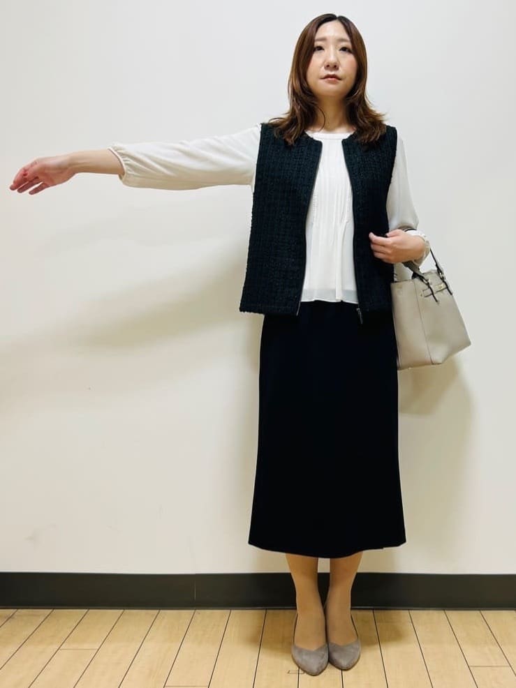 miiiさんの「Reflect｜【軽い羽織に◎】フロントファスナー開きベスト」を使ったコーディネート