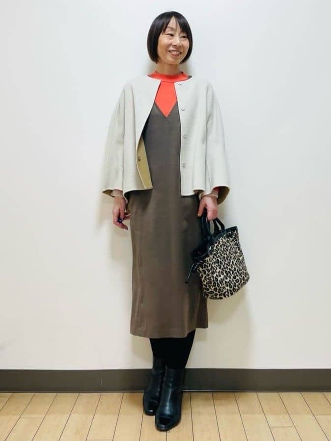 Riiさんの「Reflect｜【すっきりシルエット】スエードライクジャンパースカ―ト」を使ったコーディネート