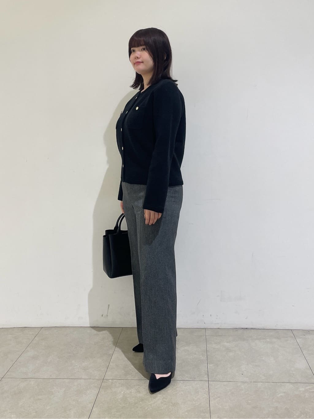 emikaさんの「INDIVI｜【ミニブークレ素材】ジャケットライクカーディガン」を使ったコーディネート