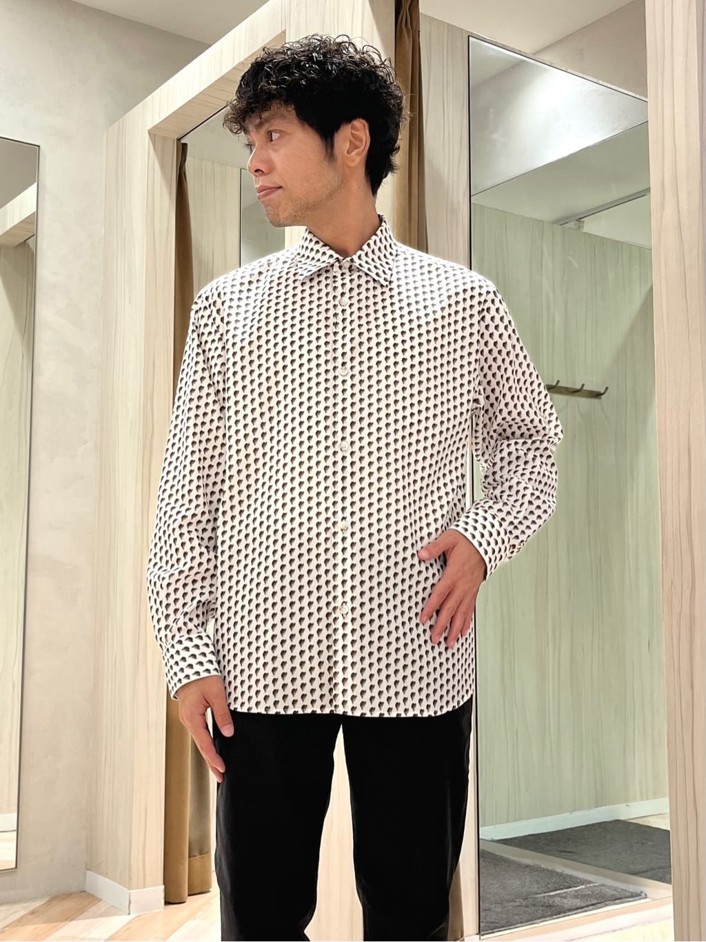 URAさんの「TAKEO KIKUCHI｜ボーラーハット柄 長袖シャツ」を使ったコーディネート