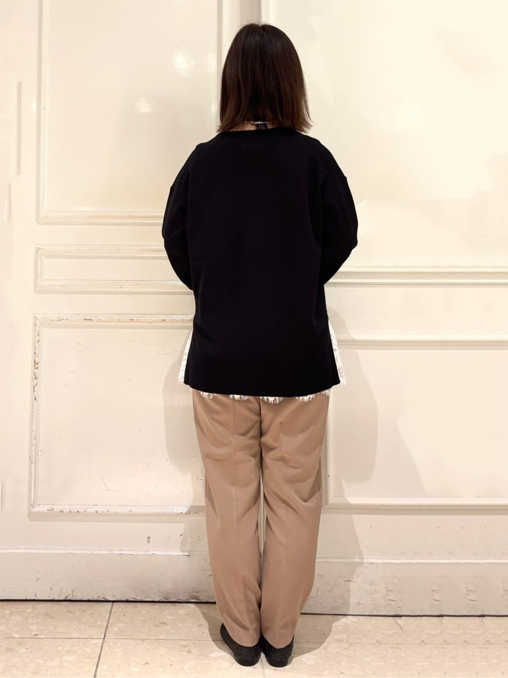 やまさんの「OPAQUE.CLIP｜ウォームタッチ イージーテーパードパンツ【洗濯機洗OK／ストレッチ】」を使ったコーディネート