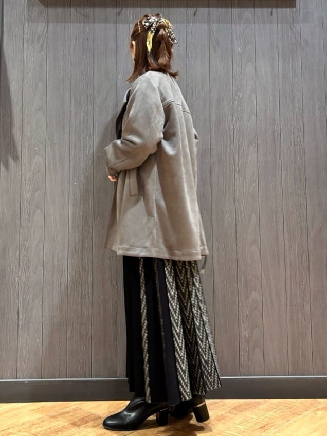 meiさんの「SHOO･LA･RUE｜【S-LL】上品さを纏う やわらかフェイクスエード ミドル丈ブルゾン」を使ったコーディネート
