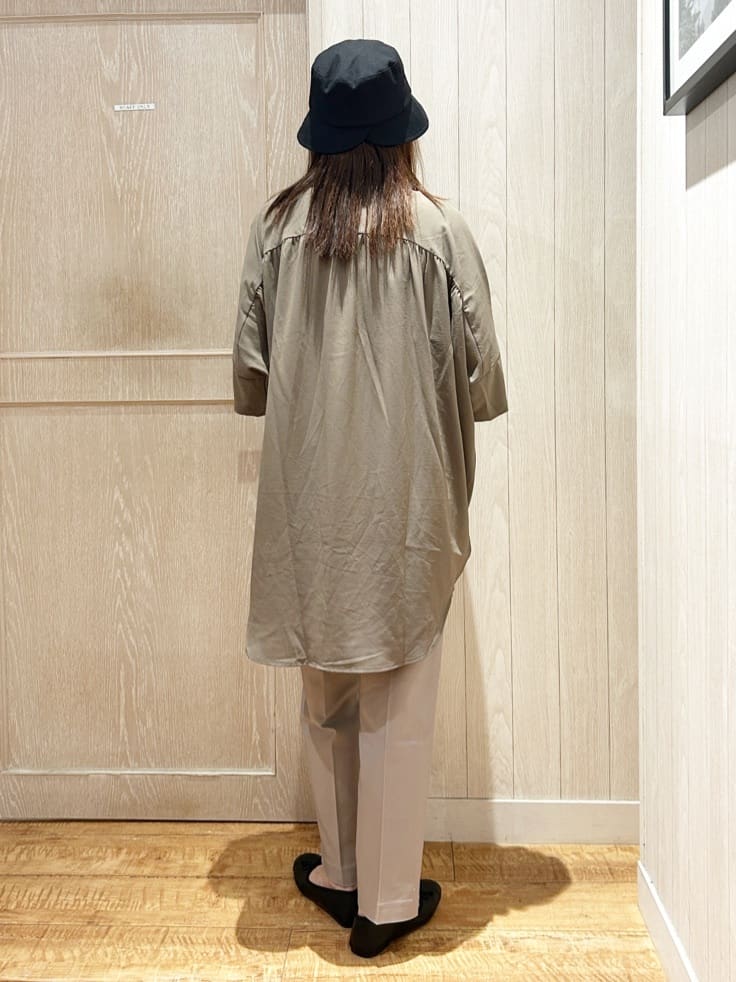 yukaさんの「SHOO･LA･RUE｜【洗濯機可/S-3L/美脚シルエット】通勤・セレモニーにも　きちんと見えする ソフトスティックパンツ」を使ったコーディネート