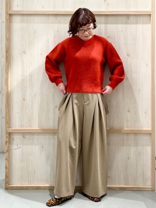 nakoさんの「THE SHOP TK｜【洗える】上品にきらめく フェザーラメニット」を使ったコーディネート
