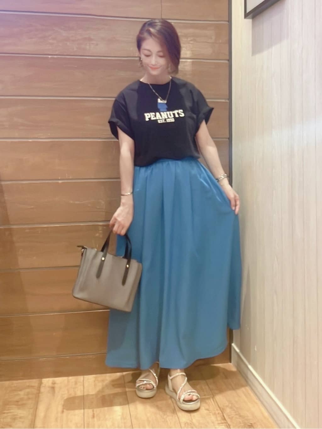 aaamiさんの「SHOO･LA･RUE｜【高レビュー/着丈選べる】華やかさをプラスする アソートロングスカート」を使ったコーディネート