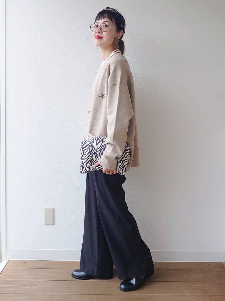 MUTSUKOさんの「UNTITLED｜【CHIGNON】CHERIE シンプルロゴTシャツ」を使ったコーディネート