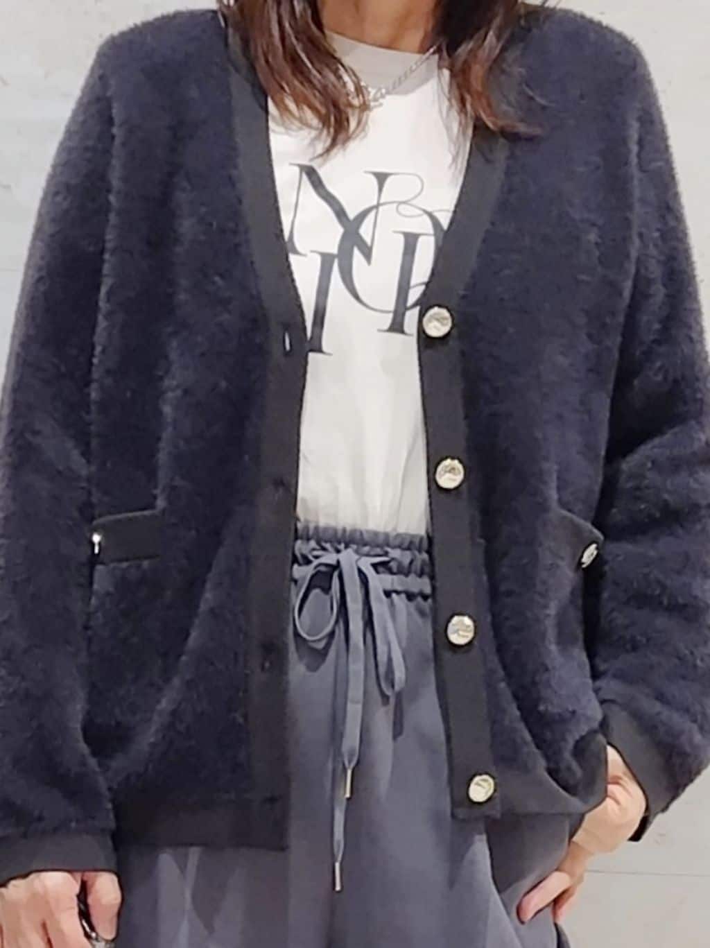 よしみさんの「OPAQUE.CLIP｜ロングロゴTシャツ【洗濯機OK】」を使ったコーディネート