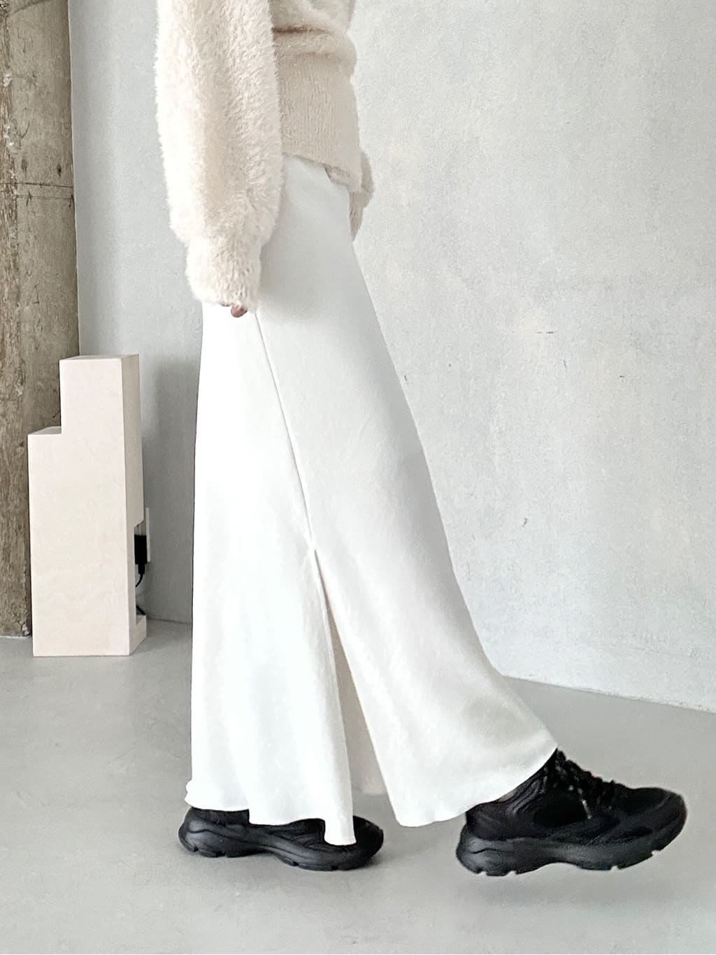 harunaさんの「CODE A｜feather pullover」を使ったコーディネート
