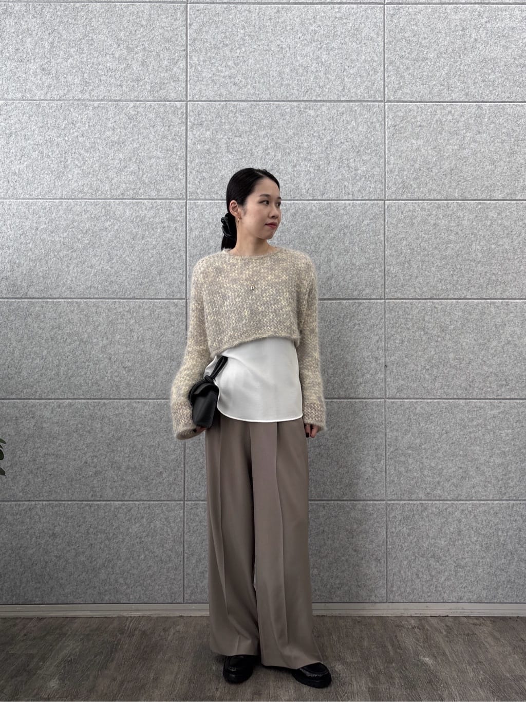 ひなさんの「INDIVI｜Comfy SET UP｜イージーストレートワイドパンツ【セットアップ対応／通勤/カセット服】」を使ったコーディネート