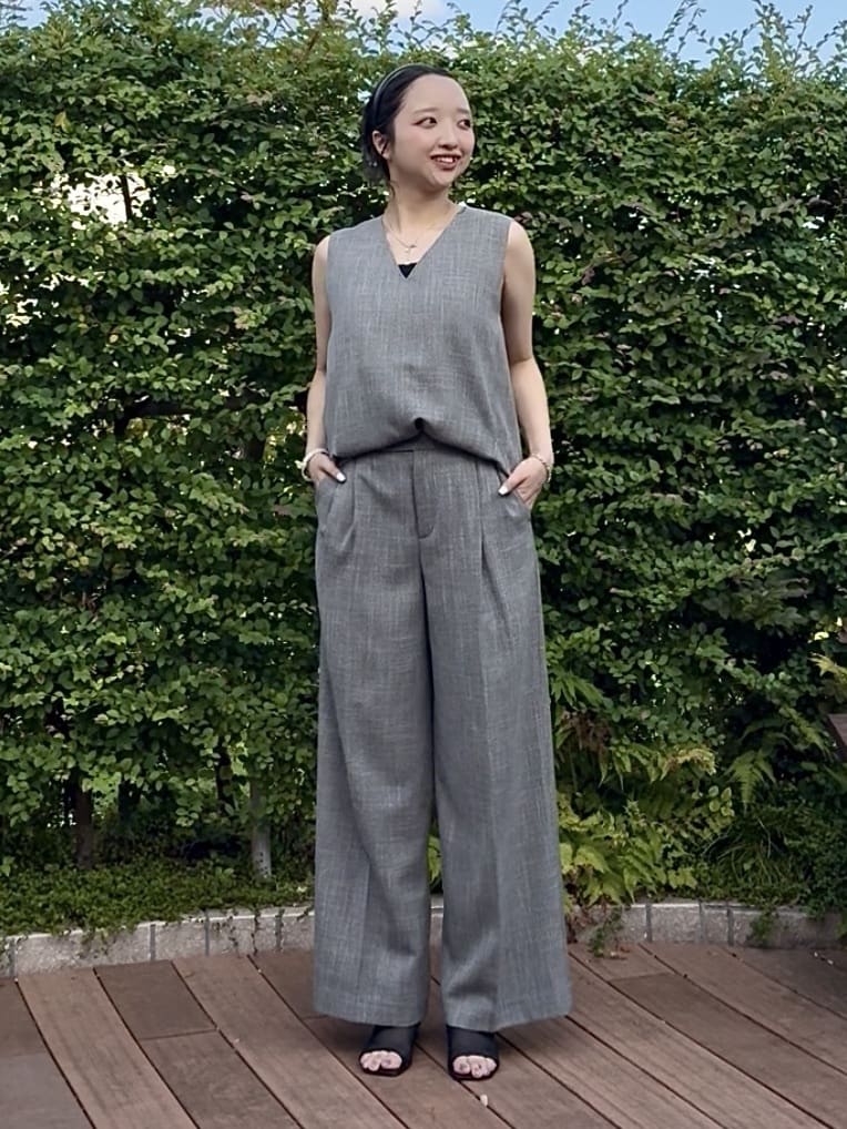 YUKAさんの「UNTITLED｜【セットアップ可/洗える】梳毛調合繊Vネックベスト」を使ったコーディネート
