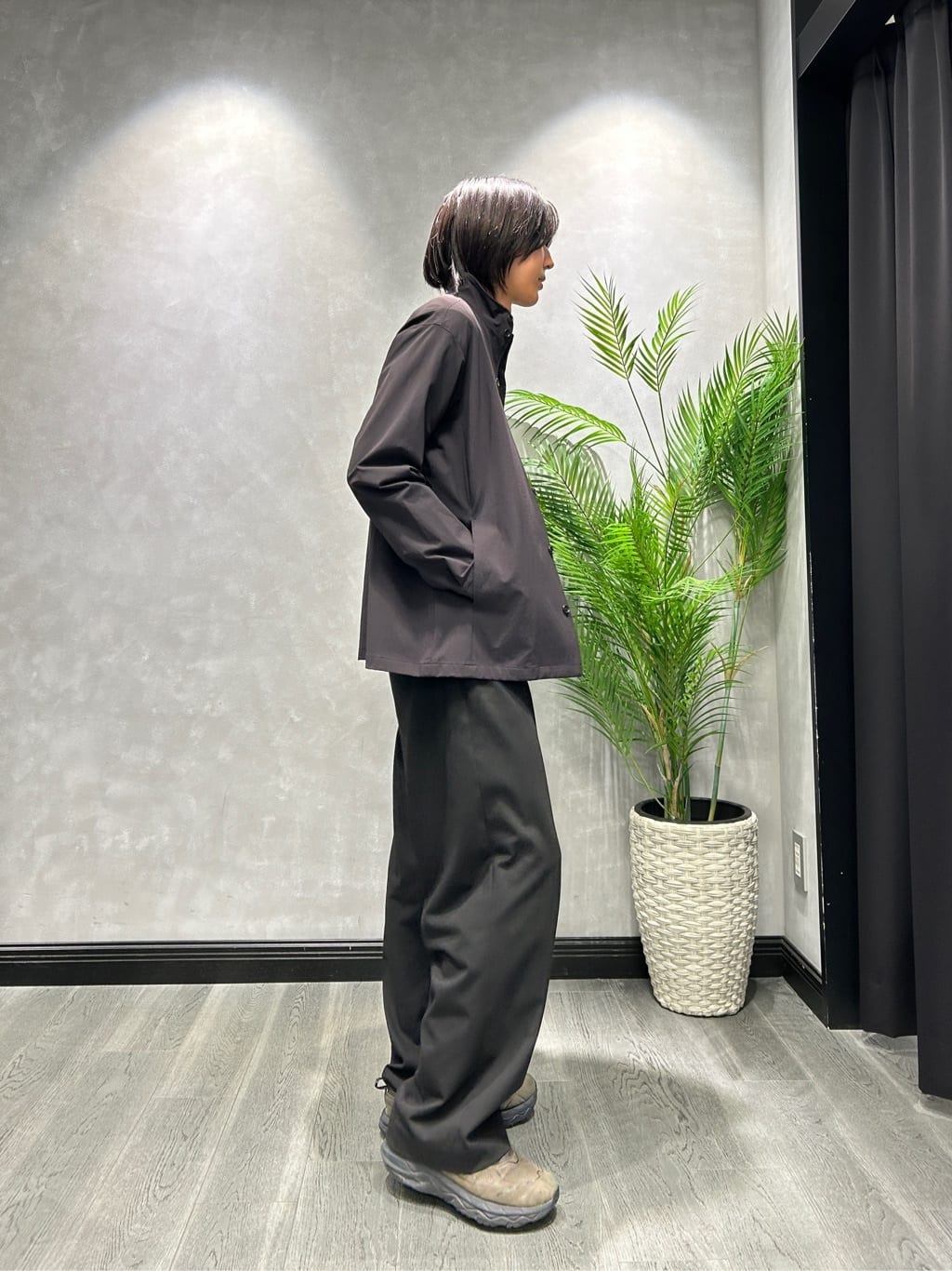 ruiさんの「TAKEO KIKUCHI｜【3D ナイロン ストレッチ】スタンドカラー シャツブルゾン」を使ったコーディネート