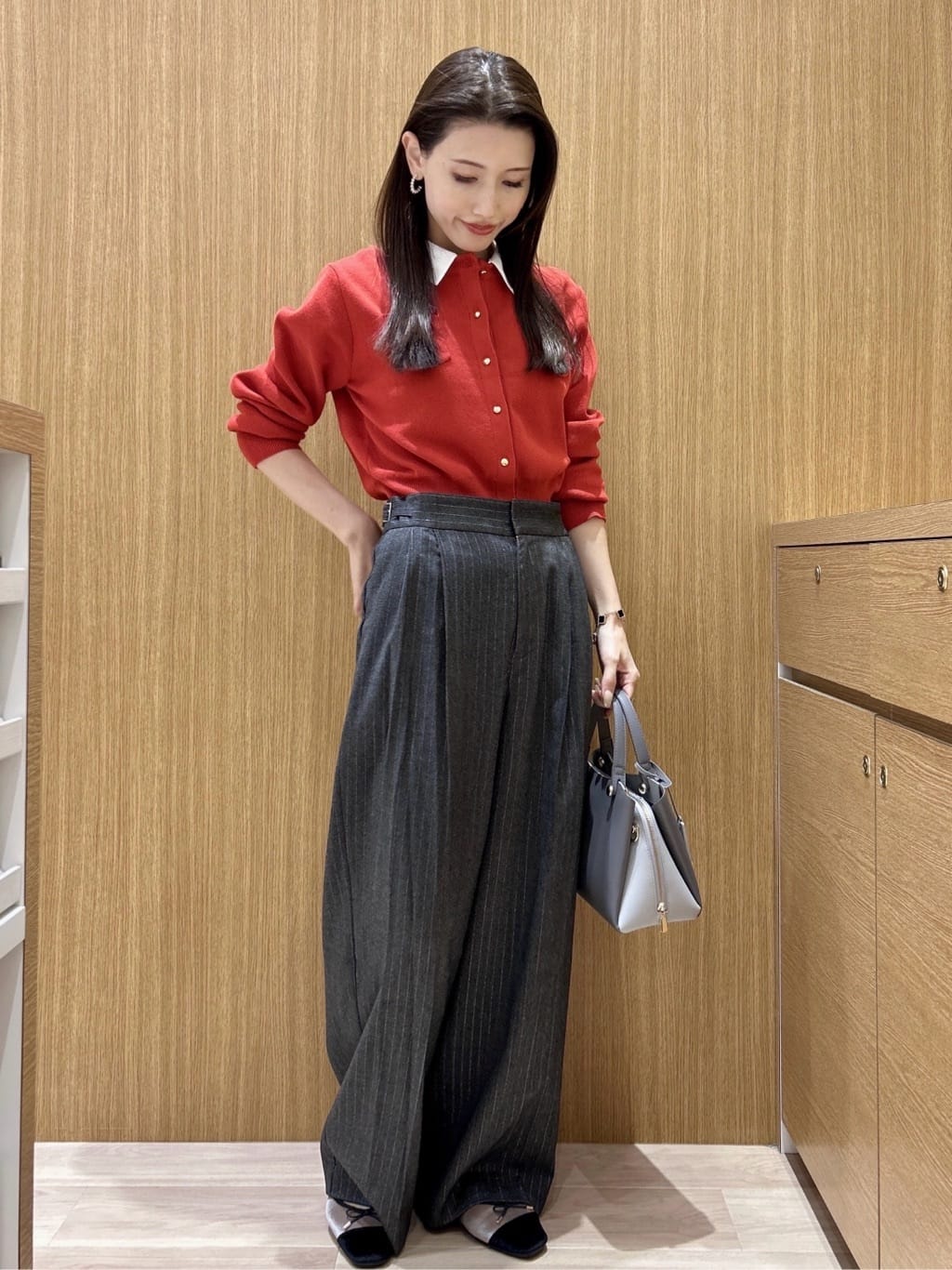 maiさんの「OPAQUE.CLIP｜ラメストライプワイドパンツ【洗濯機OK】」を使ったコーディネート