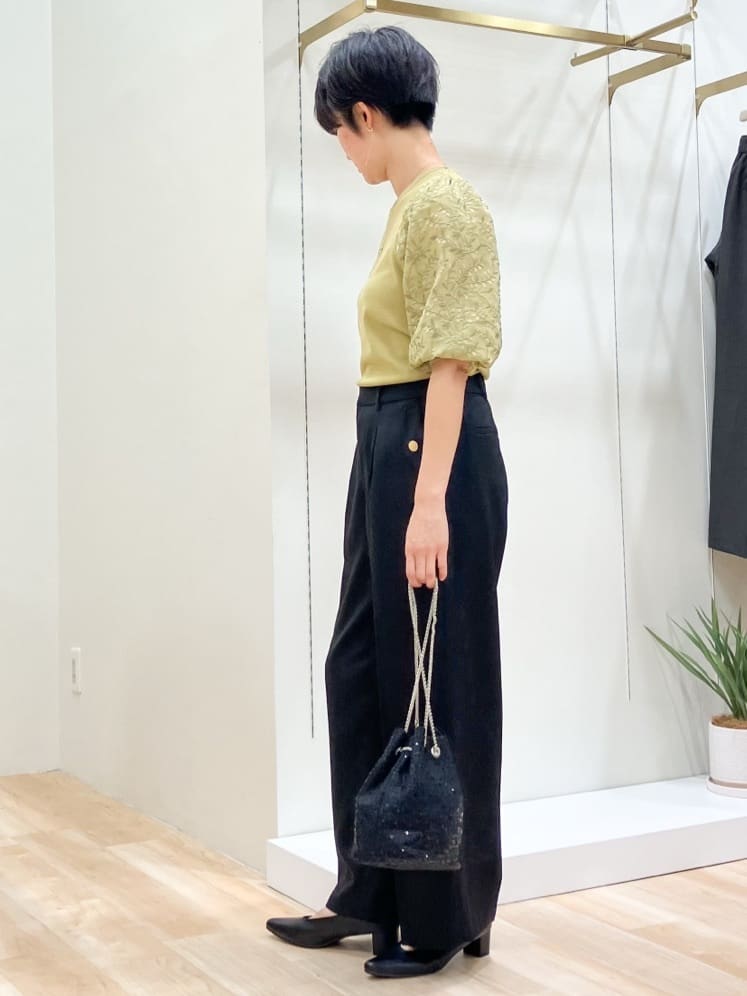 Keiさんの「grove｜【二の腕カバー】繊細さと上品さをまとう袖刺繍プルオーバーニット」を使ったコーディネート