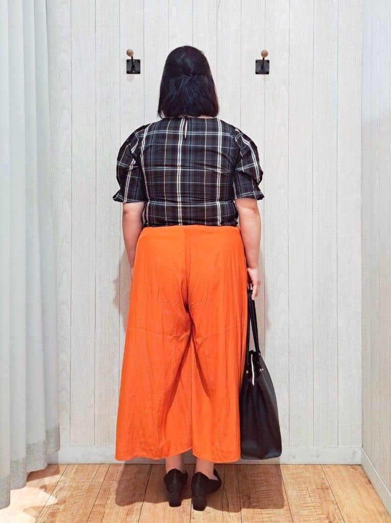 kotomiさんの「SHOO･LA･RUE｜【S-LL/5分袖】お袖タックできれいに魅せる 大人のチェックブラウス」を使ったコーディネート