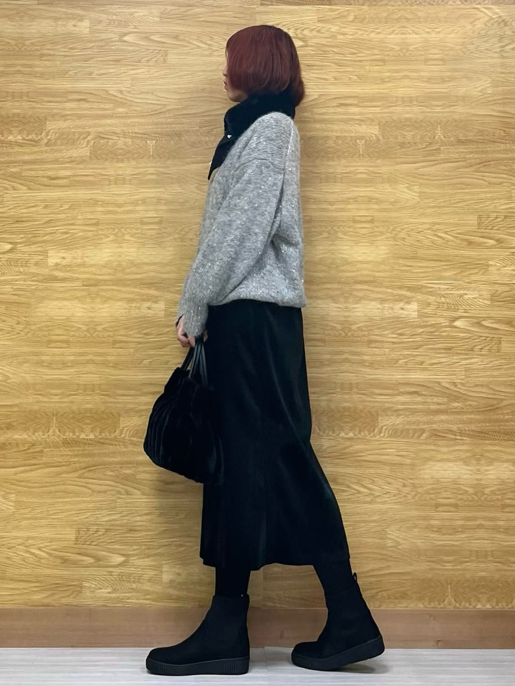 もすさんの「SHOO･LA･RUE｜【洗濯機可/S-LL】上品にキラリと華やぐ スパンコールニット」を使ったコーディネート