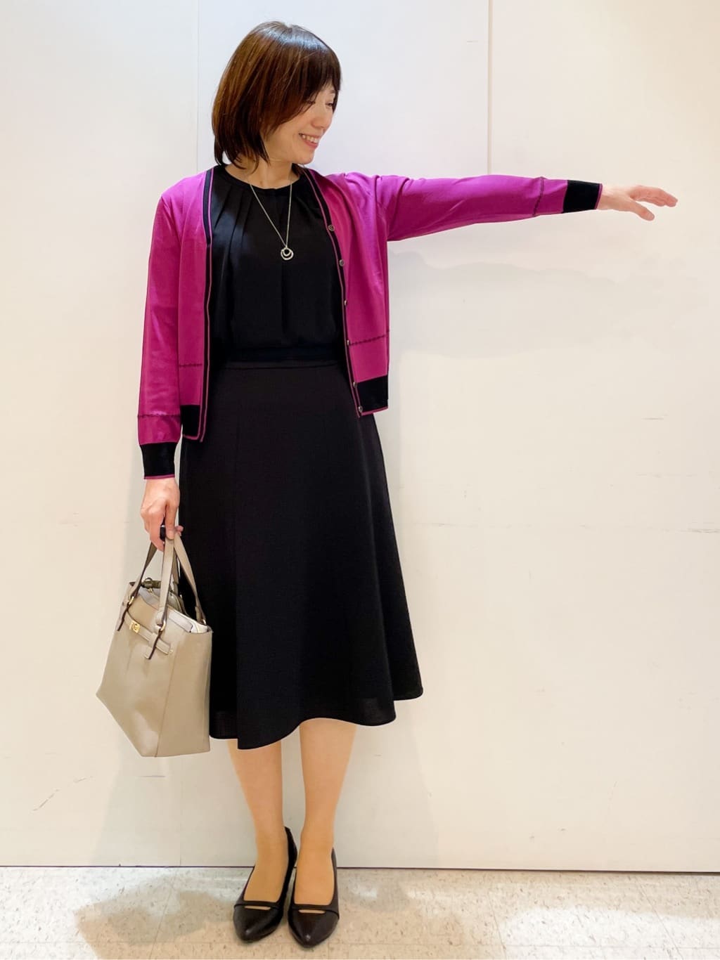 めいさんの「Reflect｜【WEB先行カラーあり／手洗い可／アンサンブル可】バイカラーカーディガン」を使ったコーディネート