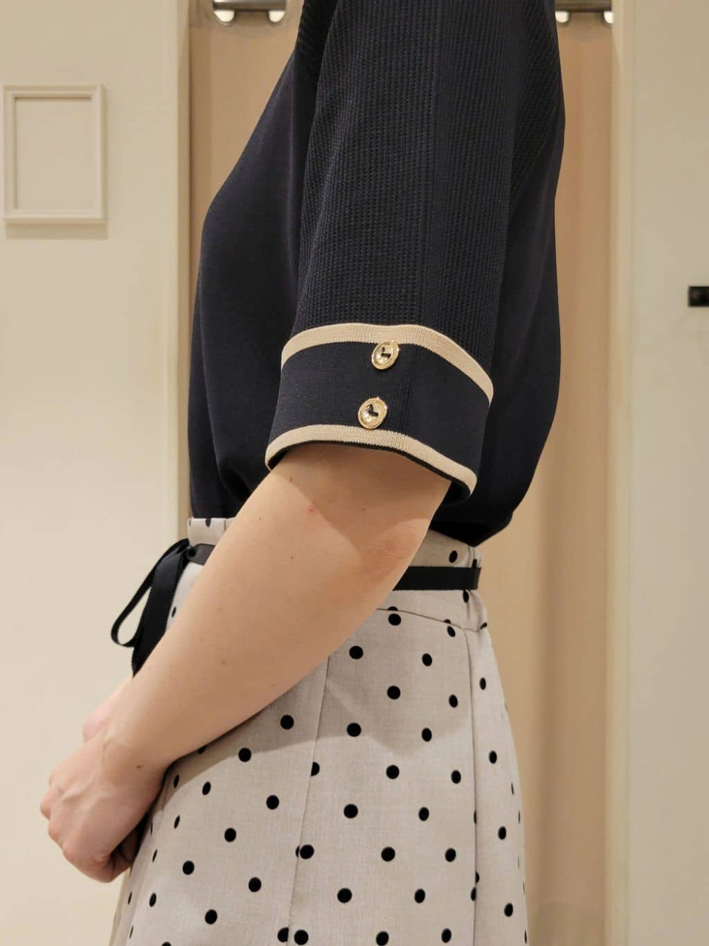 いそさんの「grove｜ドットで華やぐ　軽やかマーメイドスカート」を使ったコーディネート
