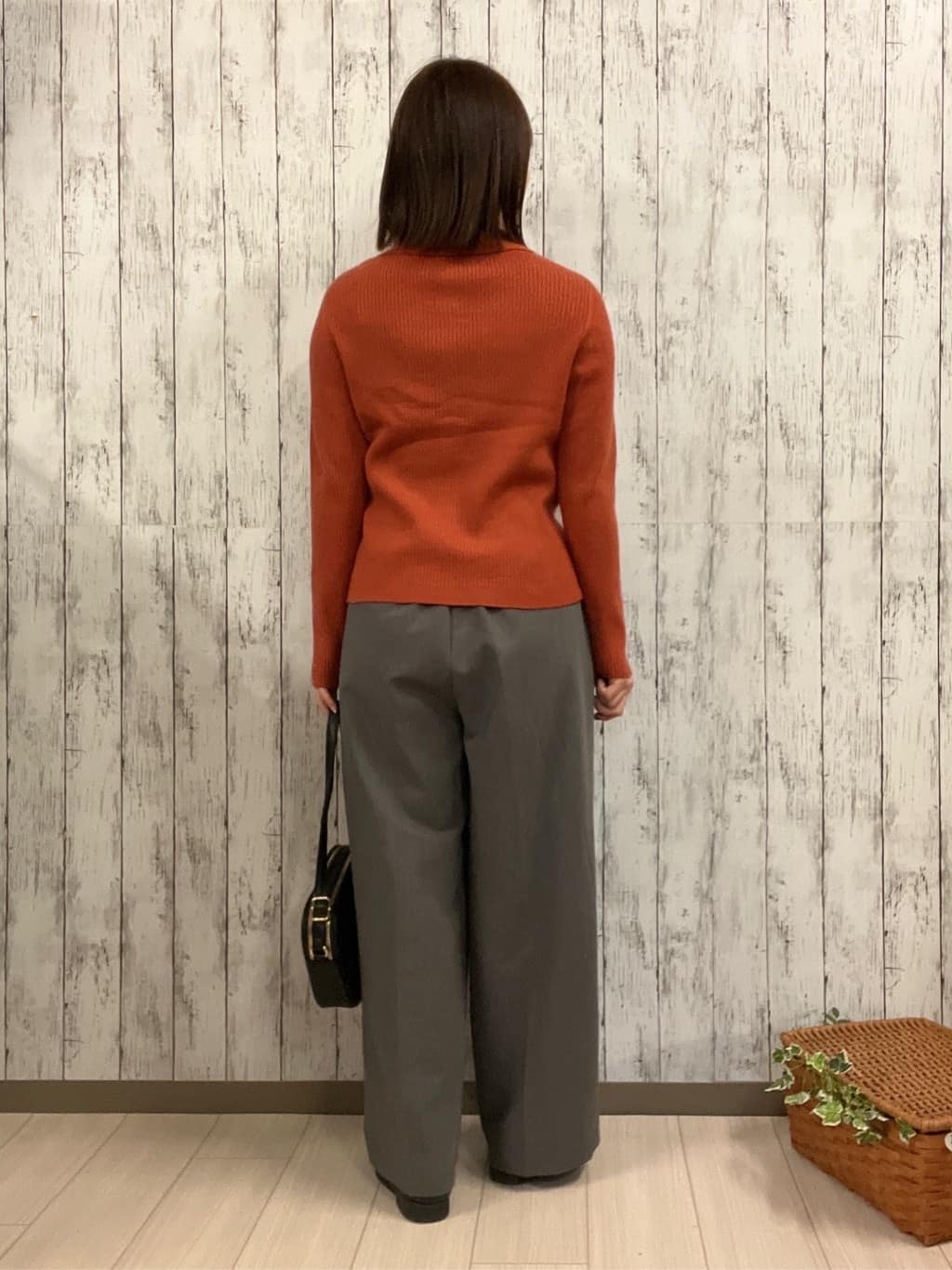 シカさんの「SHOO･LA･RUE｜【洗濯機可/S-LL】すっきり上品きれい見え タックワイドパンツ」を使ったコーディネート