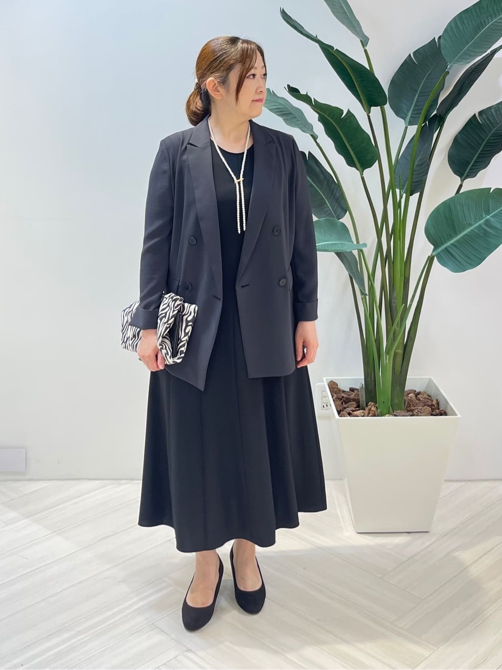 Tomoさんの「UNTITLED｜【美シルエット】ノースリーブワンピース」を使ったコーディネート