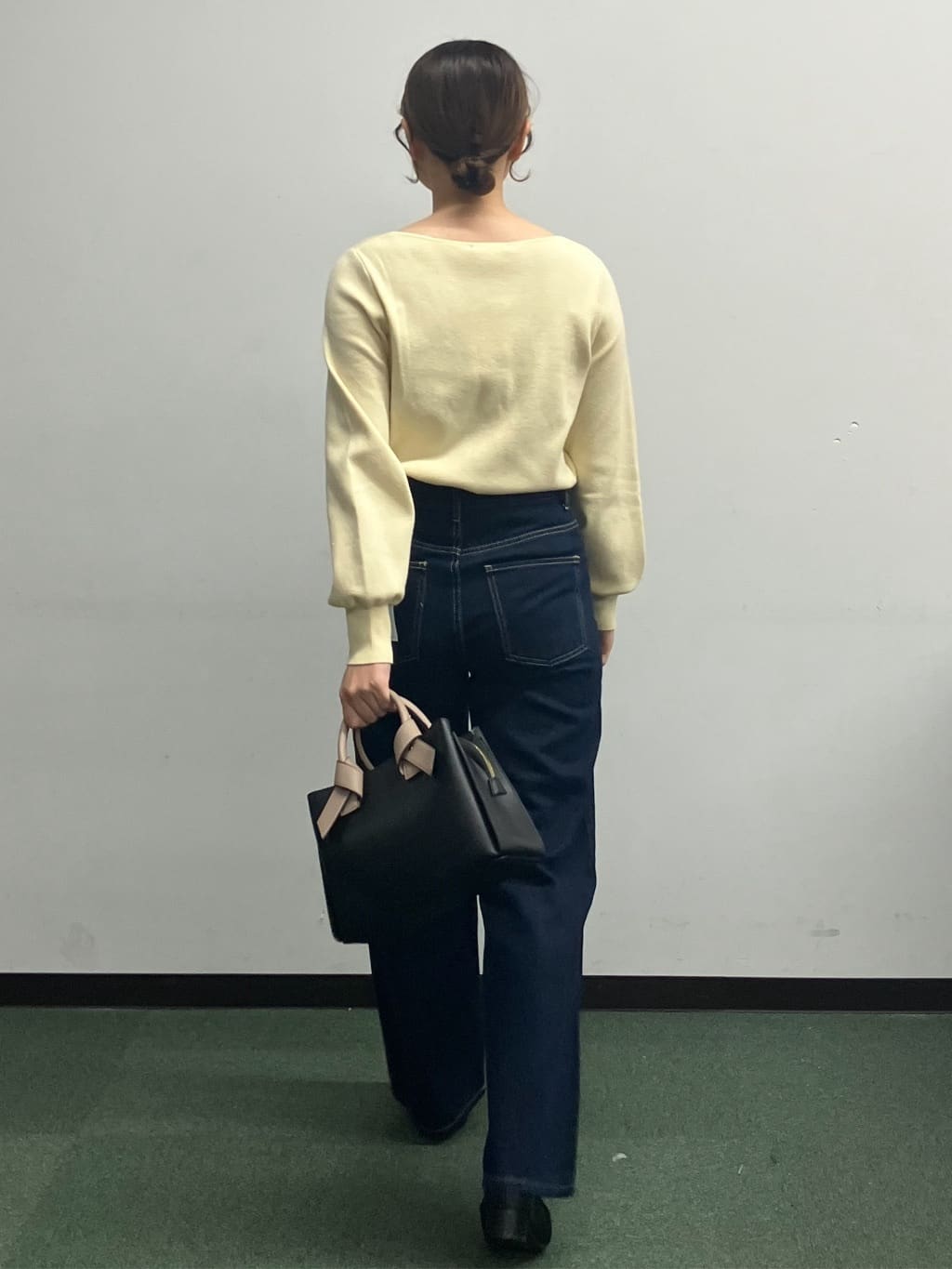 MAYUKIさんの「index｜ラメスカラップビジューデザインニット【洗濯機OK】《6col／S～LL》」を使ったコーディネート