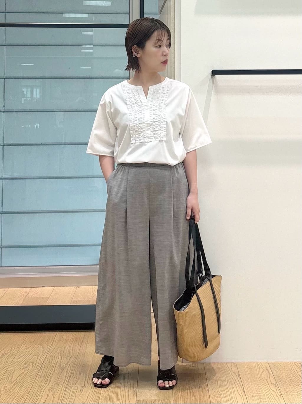 asamiさんの「INDIVI｜【洗える】胸元タックフリルブラウス」を使ったコーディネート