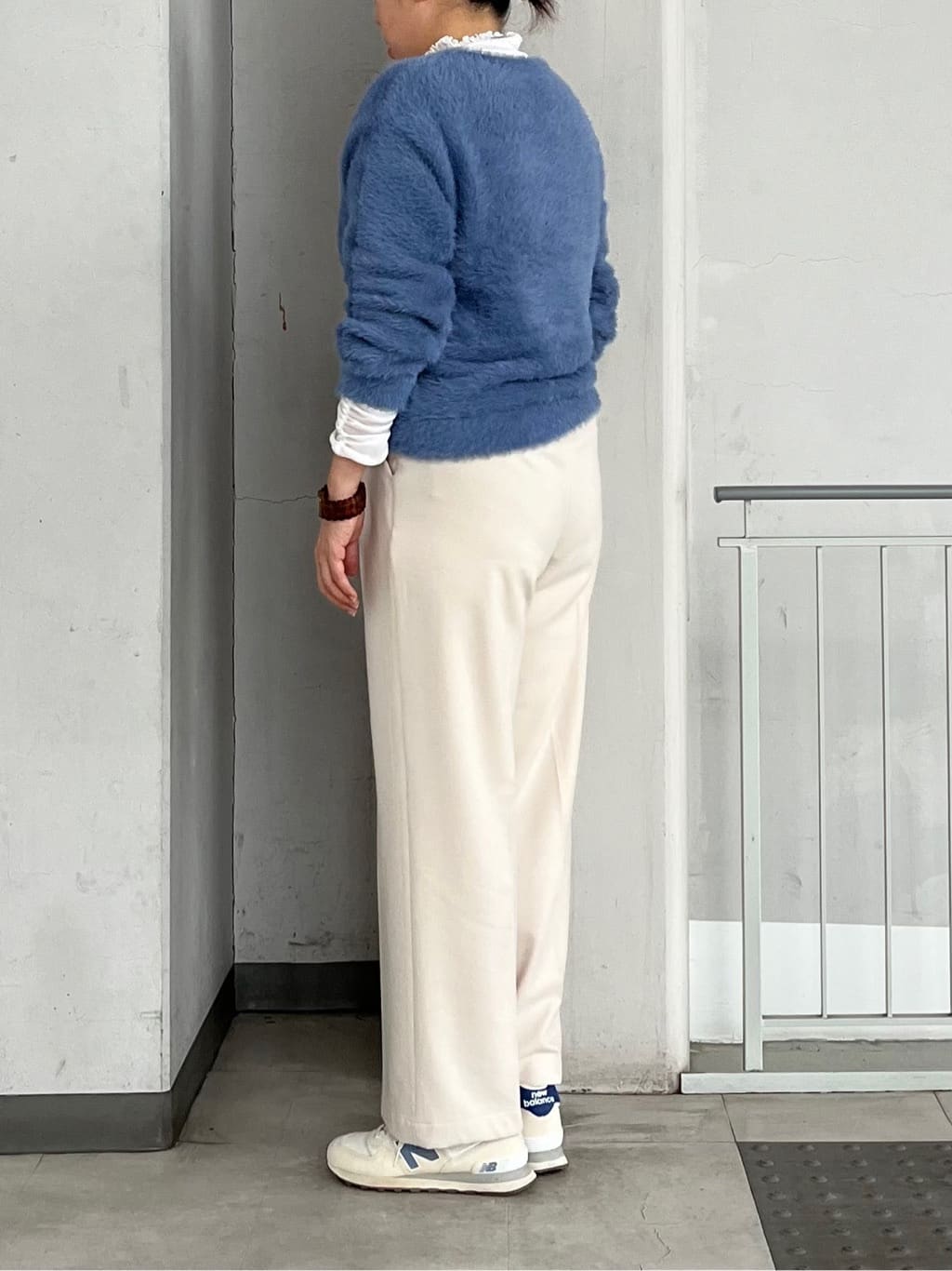 aiさんの「THE SHOP TK｜【華やかで柔らか】ふわふわフェザーニット/洗える・前後2WAY」を使ったコーディネート