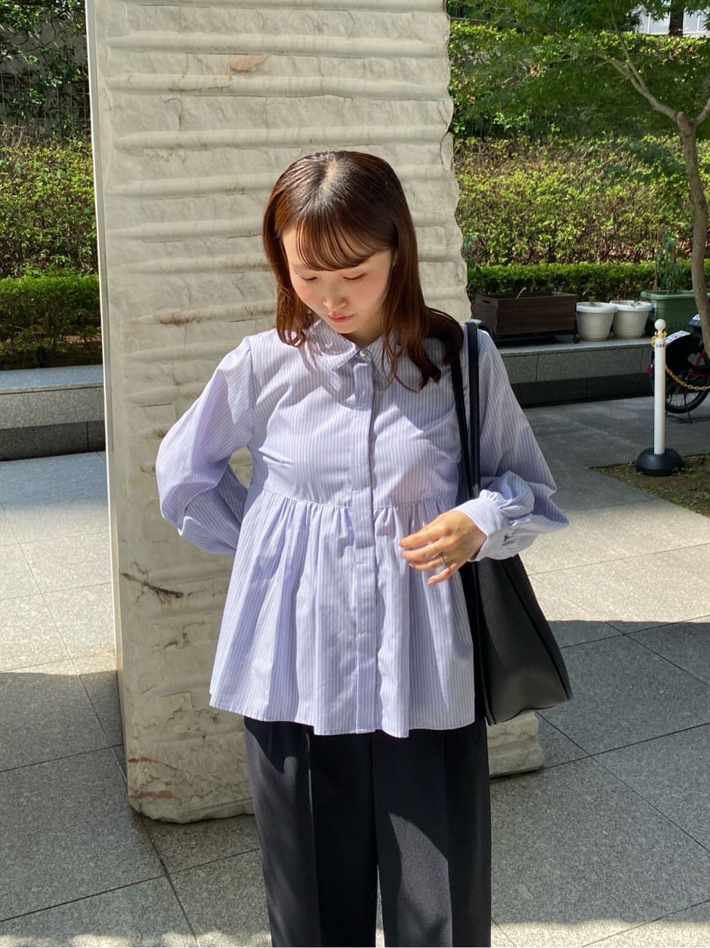 みさかさんの「index｜ストレッチ2タックワイドパンツ【洗濯機洗い可／接触冷感／吸水速乾】」を使ったコーディネート