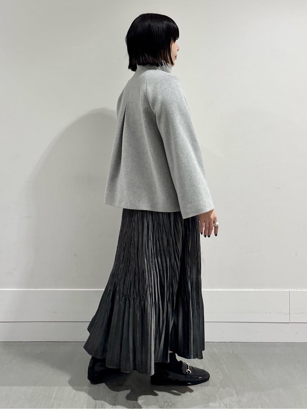 モエカさんの「UNTITLED｜【着回しが効く／オンオフアウター】ウールショートコート」を使ったコーディネート