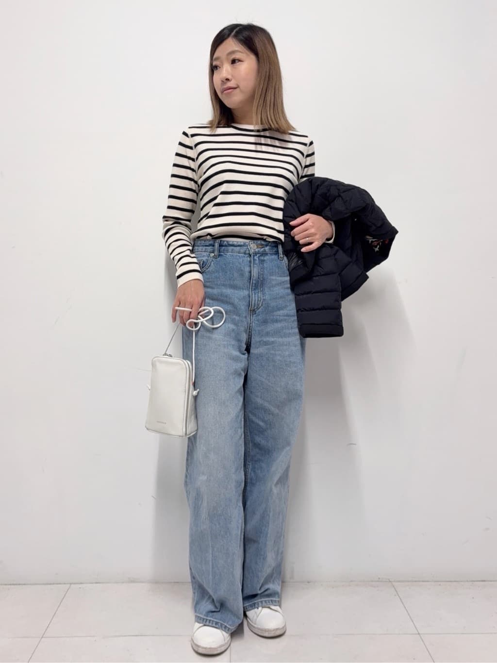 Nishijimaさんの「DRESSTERIOR｜ヴィンテージ加工ワイドデニムパンツ」を使ったコーディネート