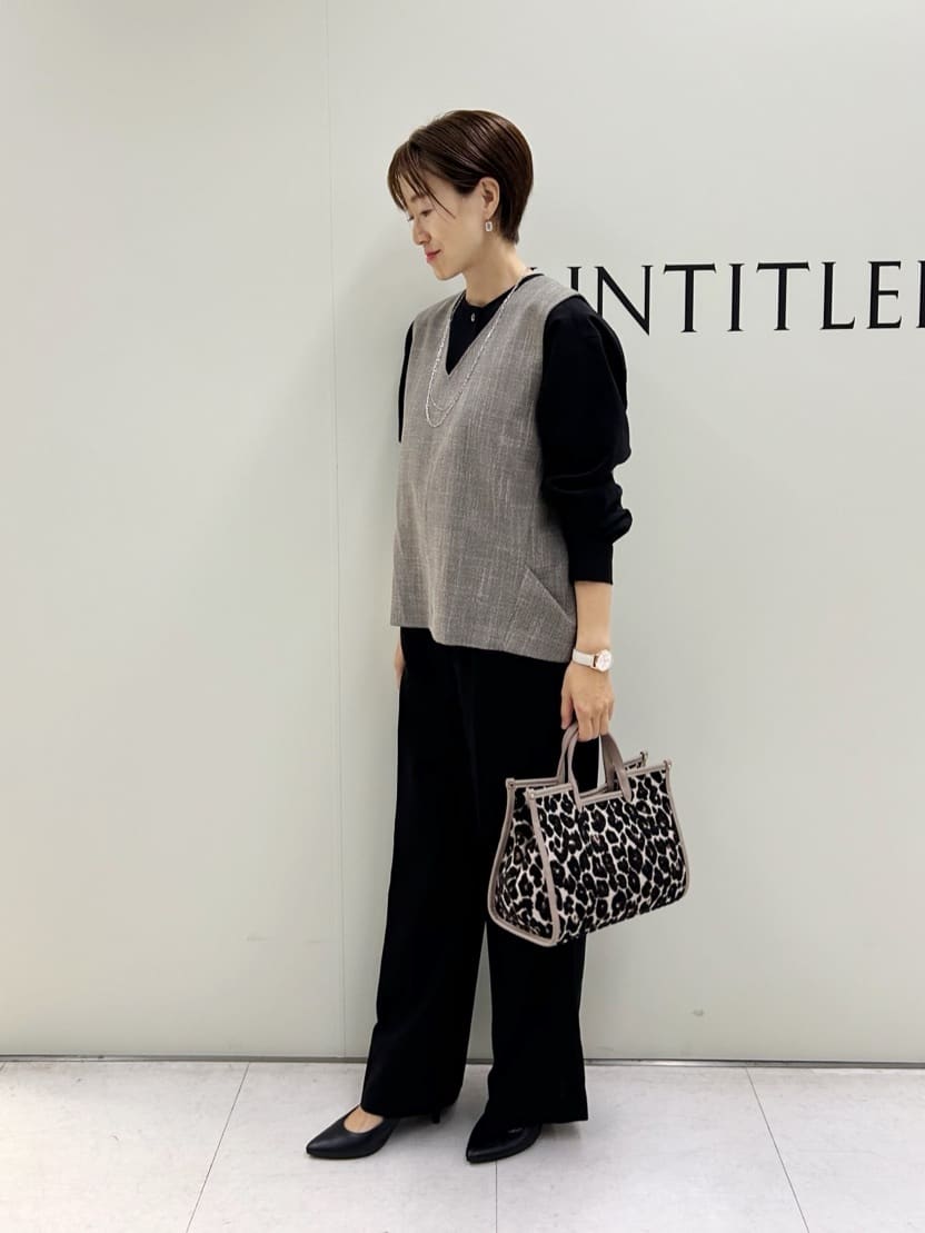 Mikiさんの「UNTITLED｜【セットアップ可/洗える】梳毛調合繊Vネックベスト」を使ったコーディネート