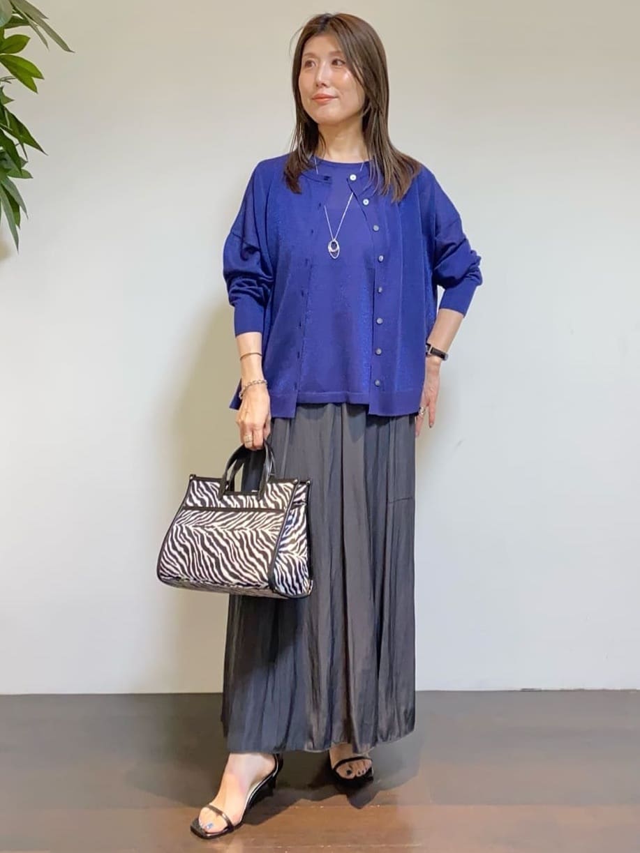 tomoさんの「UNTITLED｜【前後2WAY/アンサンブル可/ゆったり】シアーカーディガン」を使ったコーディネート