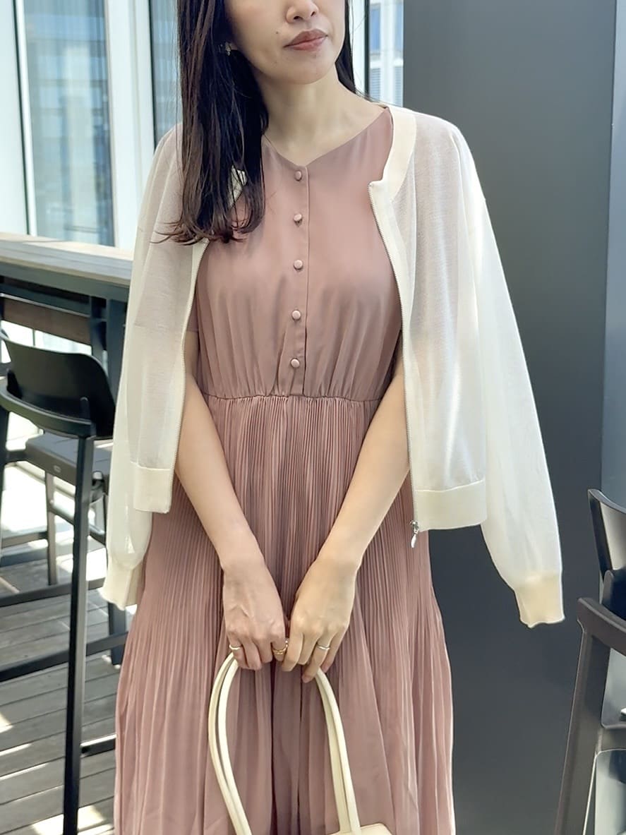 teiさんの「Couture brooch｜LEVITAシアージップアップブルゾン」を使ったコーディネート