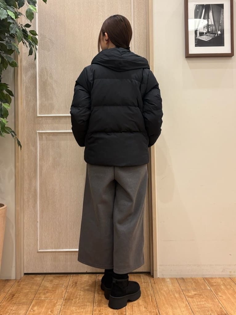 みぞさんさんの「SHOO･LA･RUE｜【撥水/洗える】ショートフーディーダウン」を使ったコーディネート
