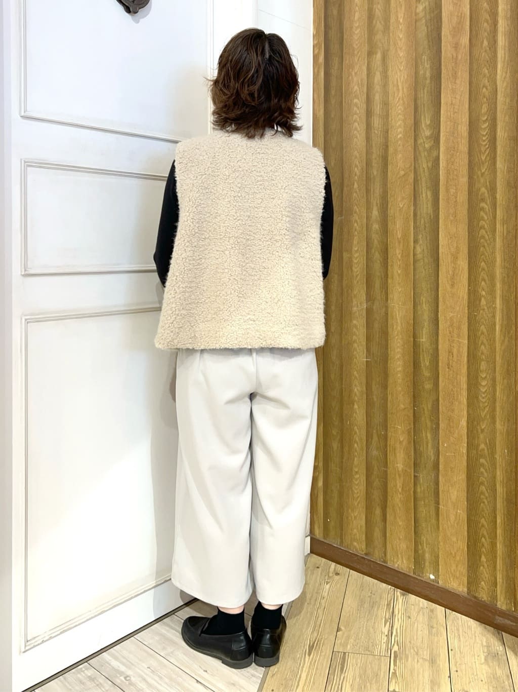 yuriyuriさんの「SHOO･LA･RUE｜ふわふわファーベスト」を使ったコーディネート