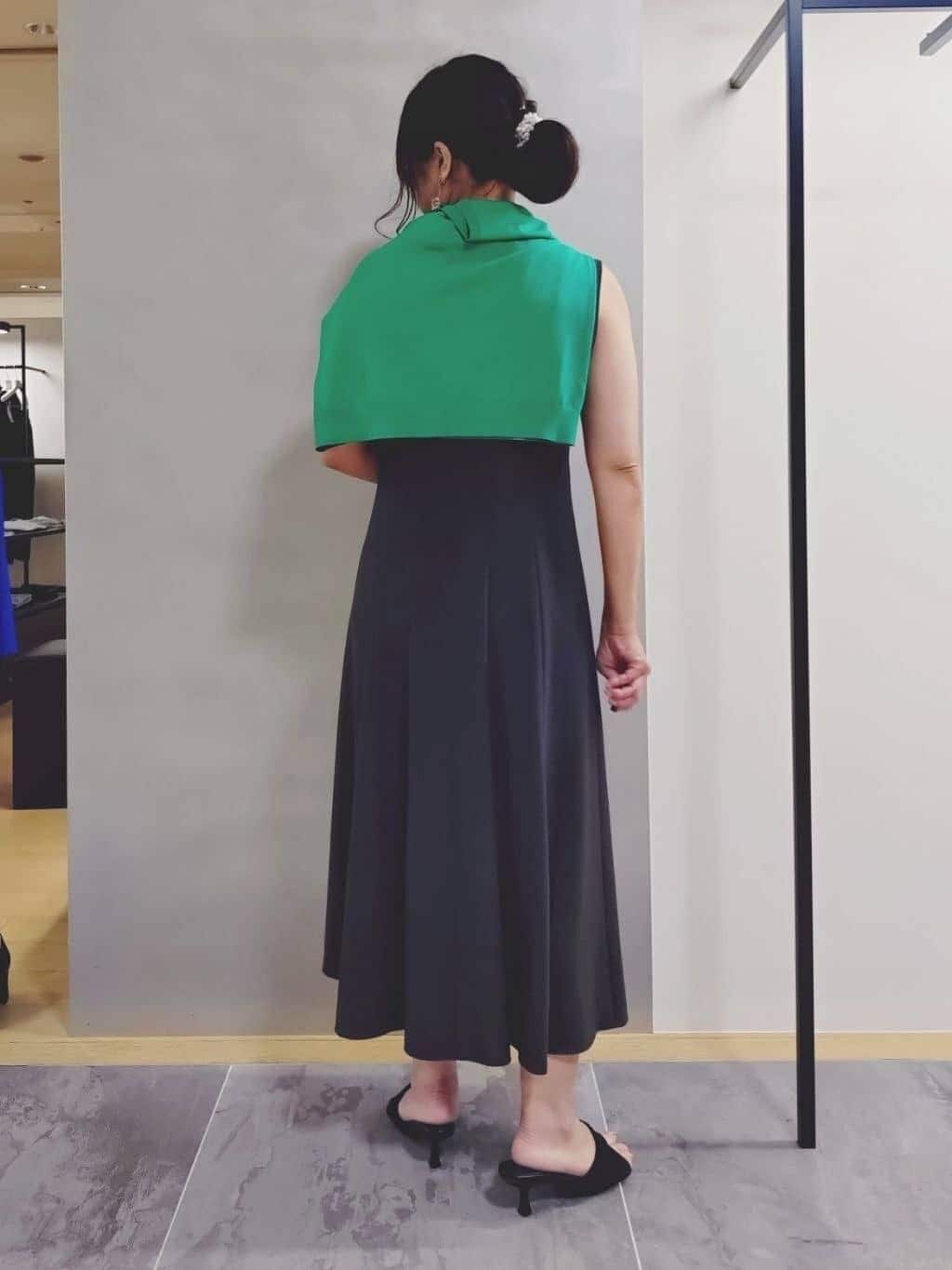 TOMOMIさんの「INDIVI｜【洗える／オンオフ】チェック柄ダブルジャケット」を使ったコーディネート