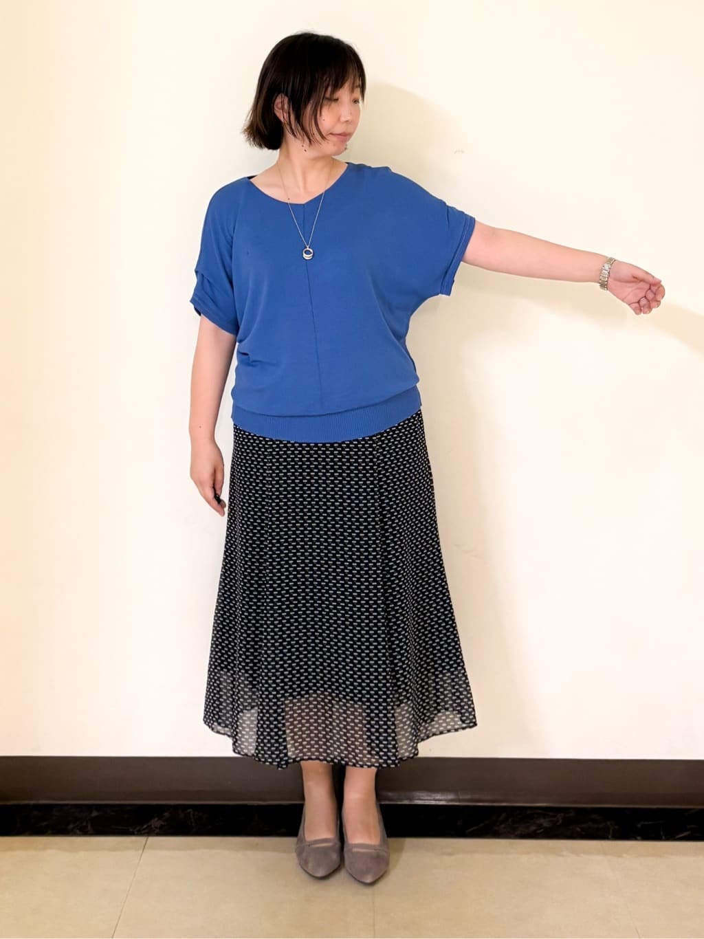 ミヨさんの「Reflect｜【選べる7色◎／手洗い可／二の腕カバー】半袖ニット」を使ったコーディネート