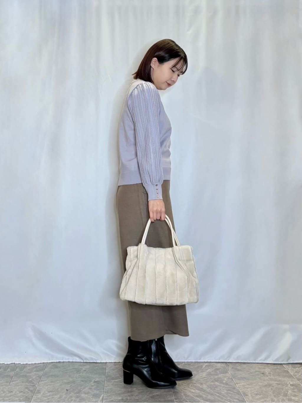 ネリさんの「SHOO･LA･RUE｜【洗濯機可】美脚見え あったか圧縮ニット ガウチョパンツ」を使ったコーディネート